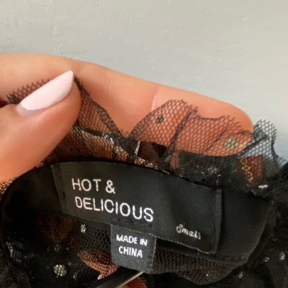 Hot and Delicious sheer sparkle top - Picture 4 of 4